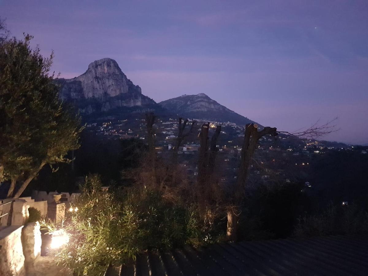 방스 Au Pied Des Baous B&B 외부 사진